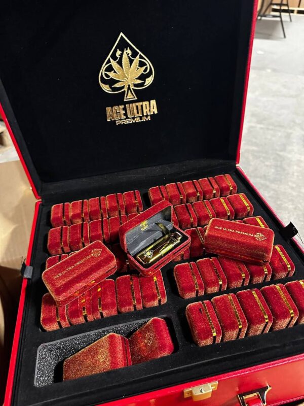 Aces Ultra Premium Minis 2G Love Edition - Image 5